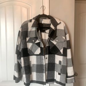 Black & White Plaid Shaket